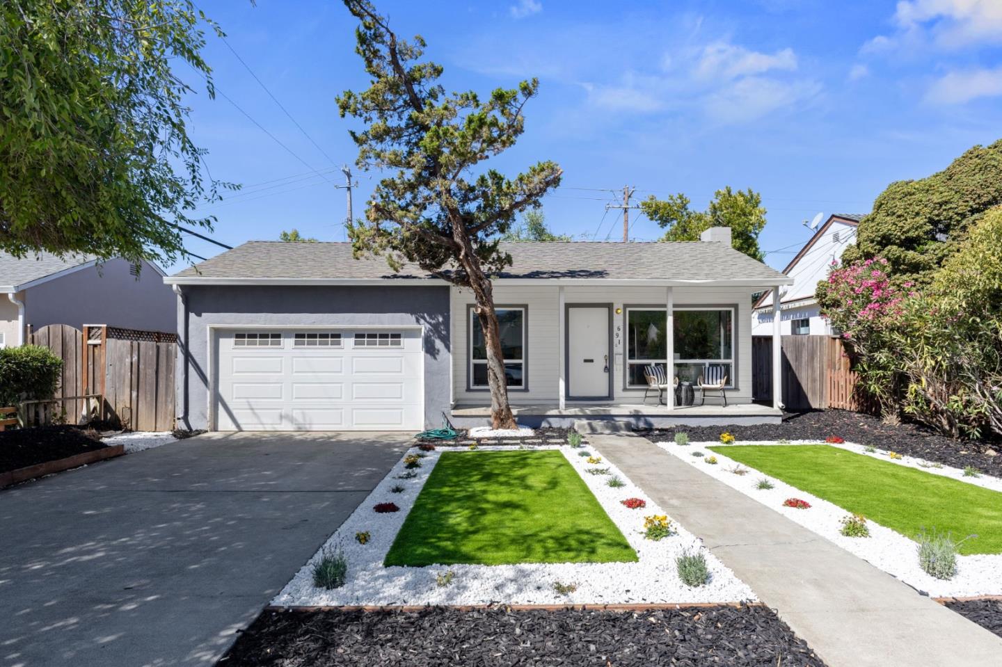 691 Linda Flora Street