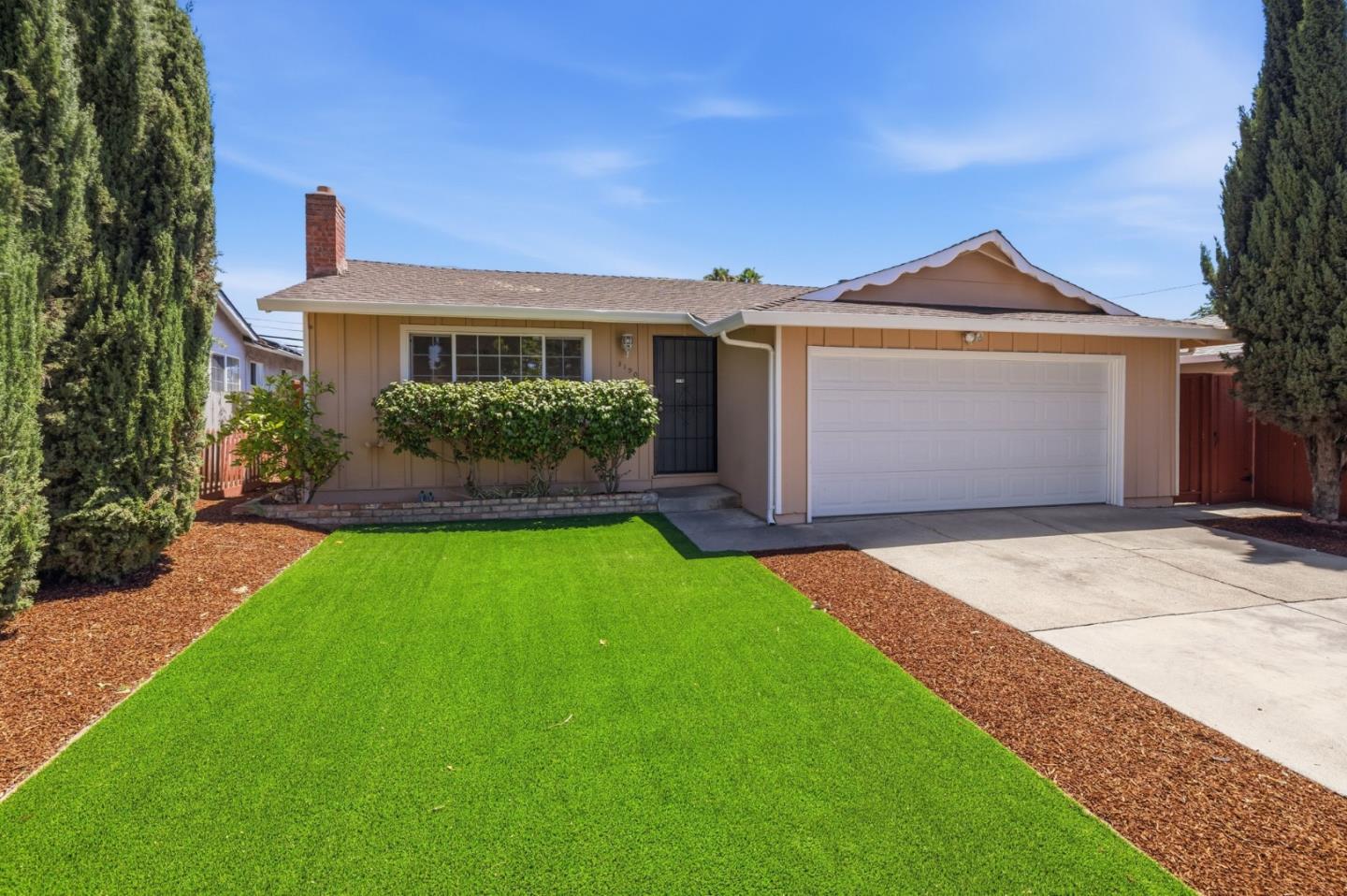 3190 Golf DR