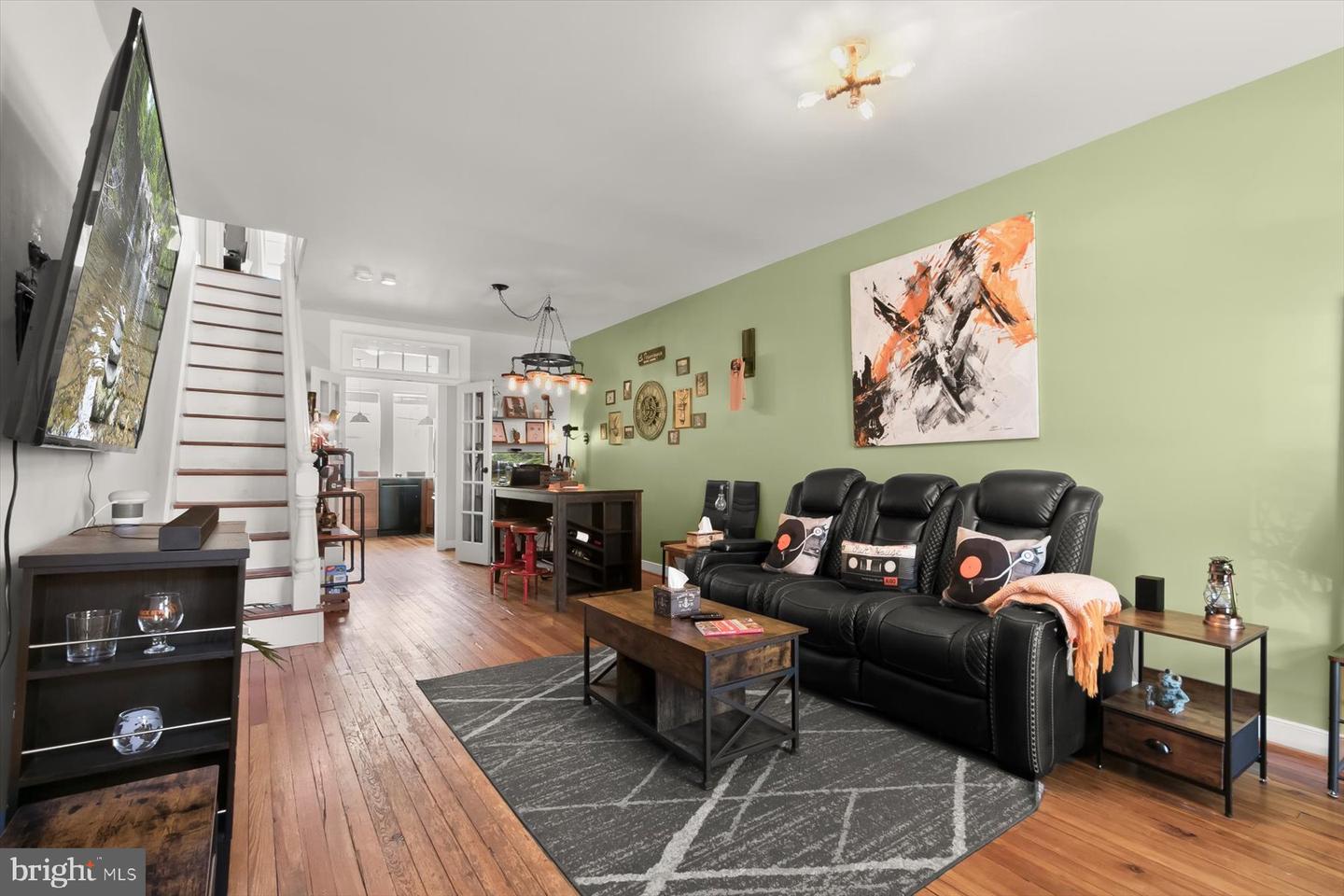 230 S East Ave