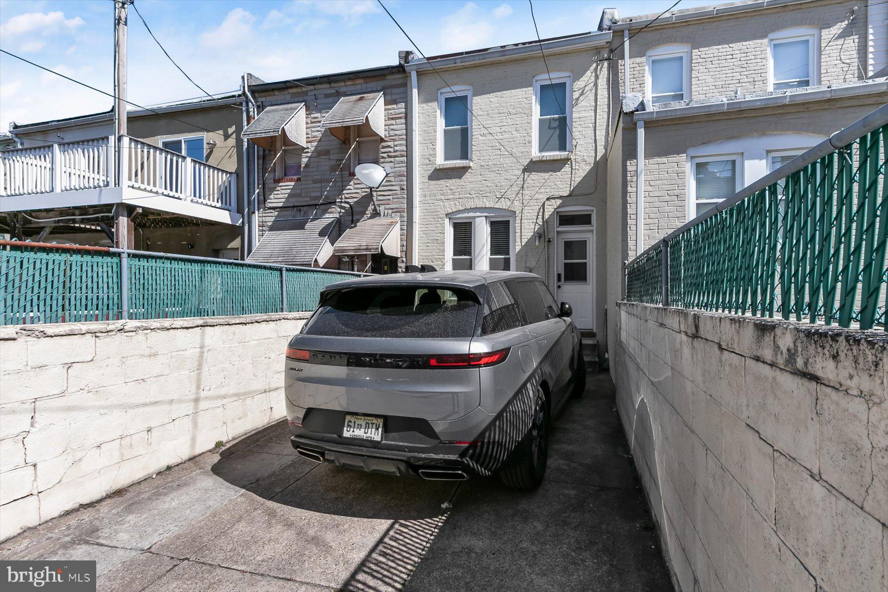 230 S East Ave