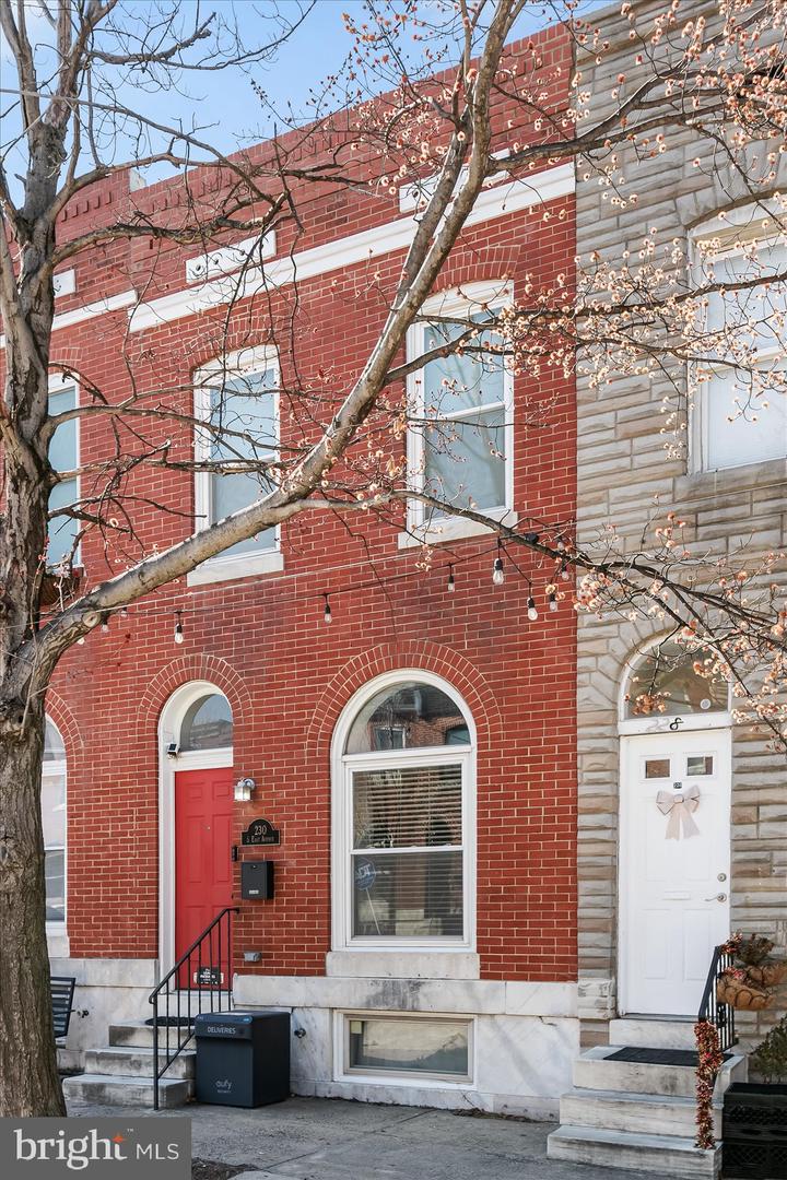 230 S East Ave