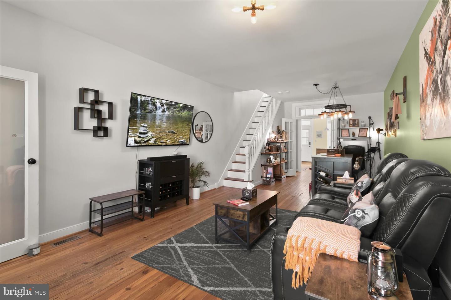 230 S East Ave
