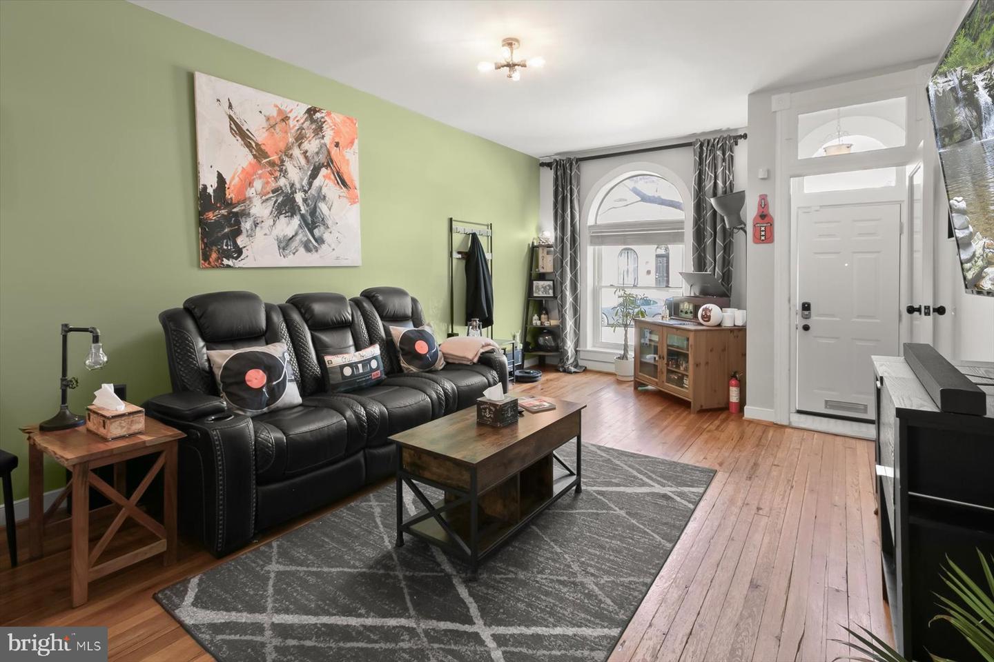 230 S East Ave