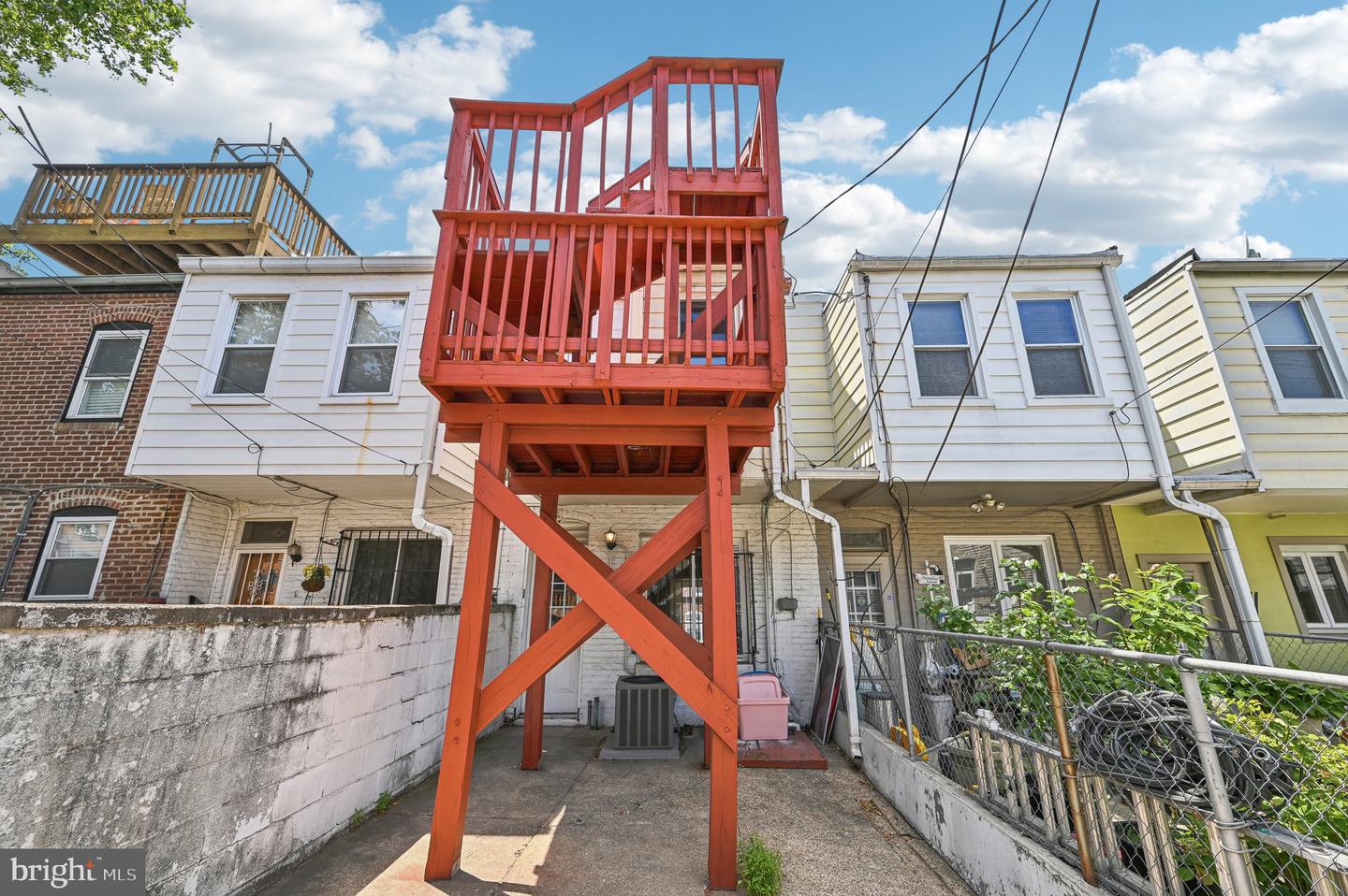 641 S Kenwood Ave