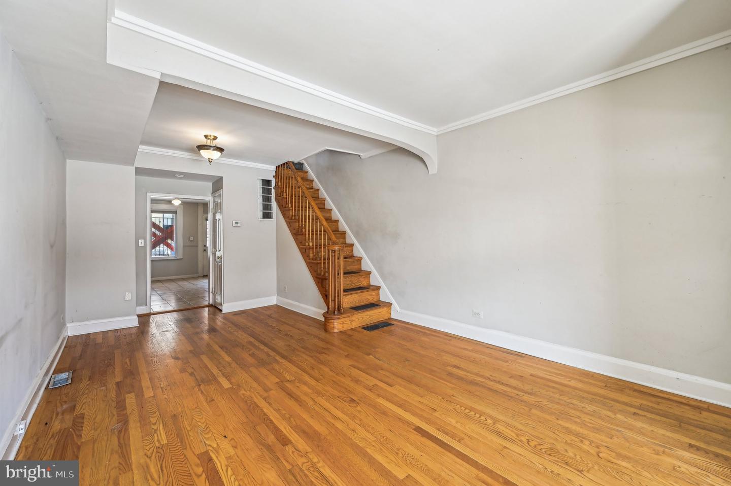 641 S Kenwood Ave