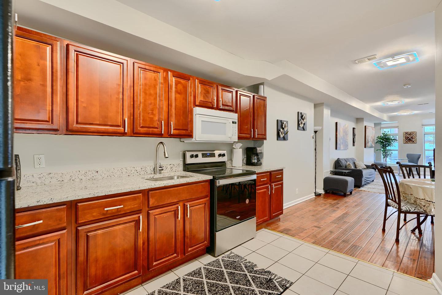 1642 Ashland Ave