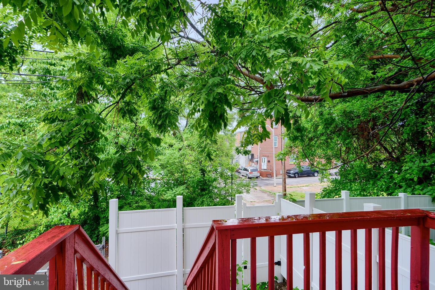 1642 Ashland Ave