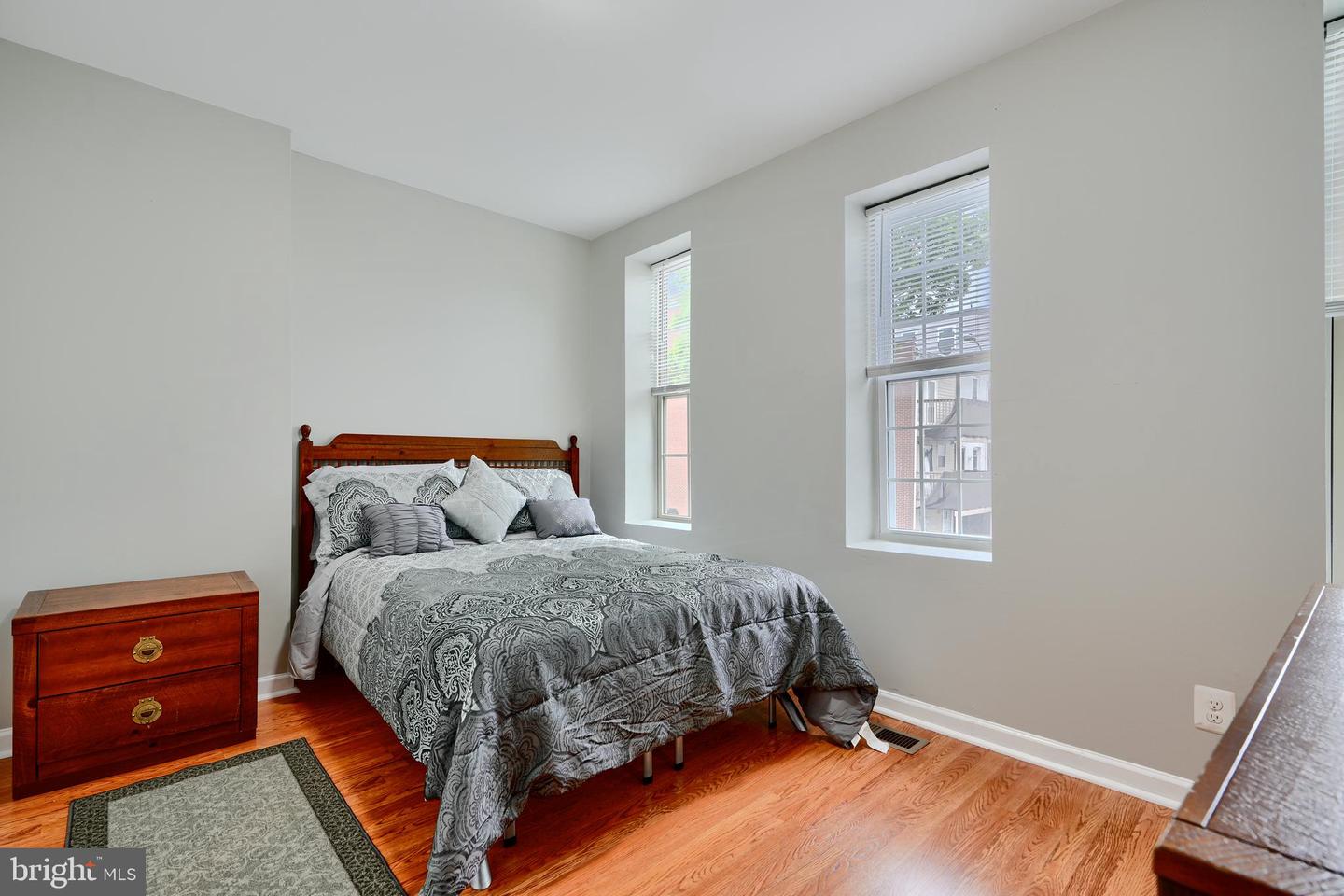1642 Ashland Ave