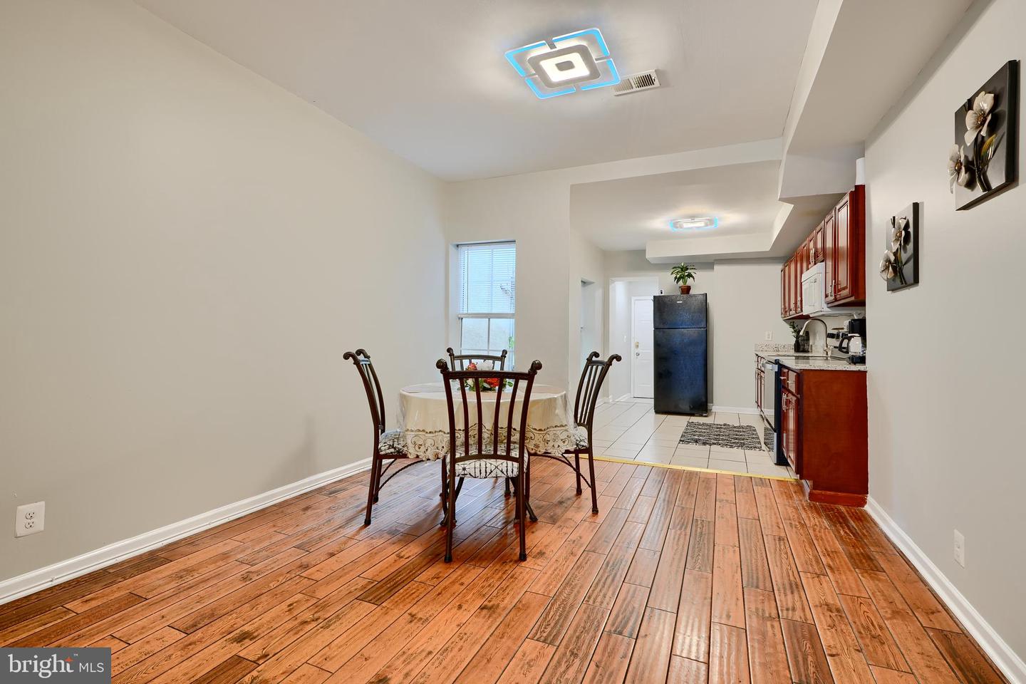 1642 Ashland Ave