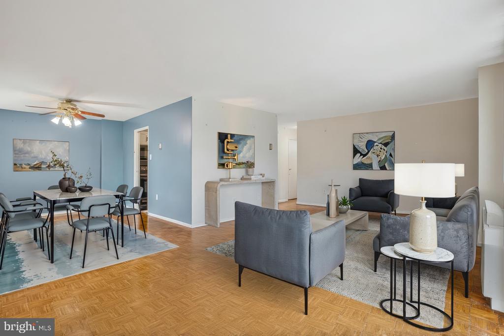 1 E University Pkwy #410