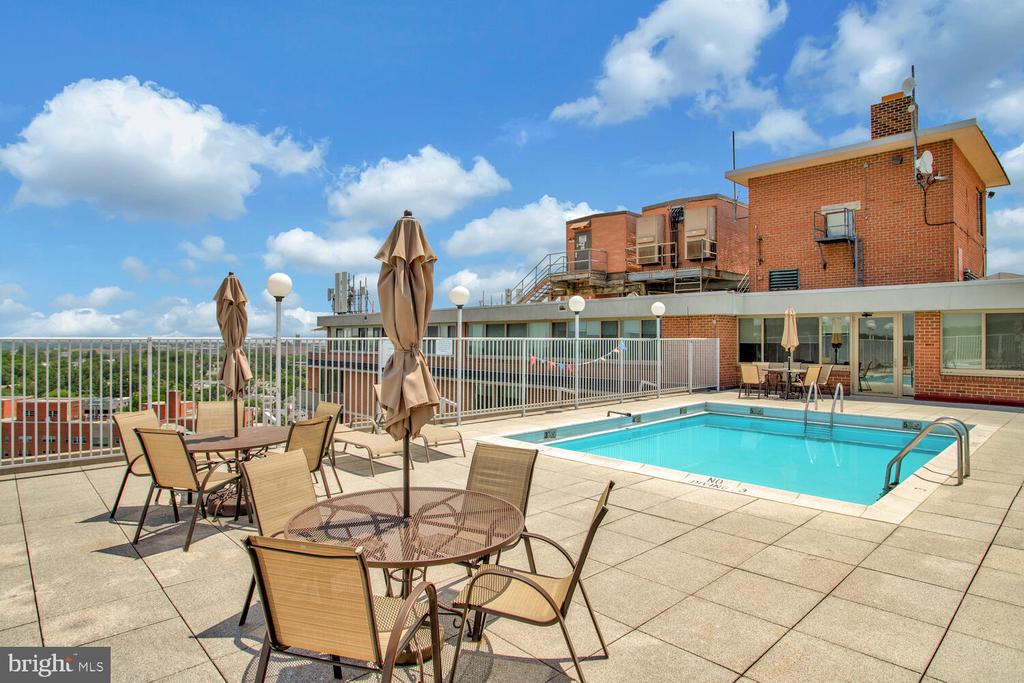 1 E University Pkwy #410