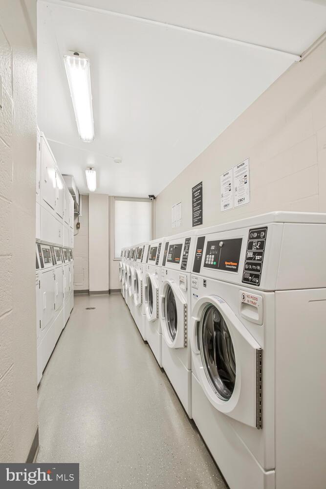 1 E University Pkwy #410