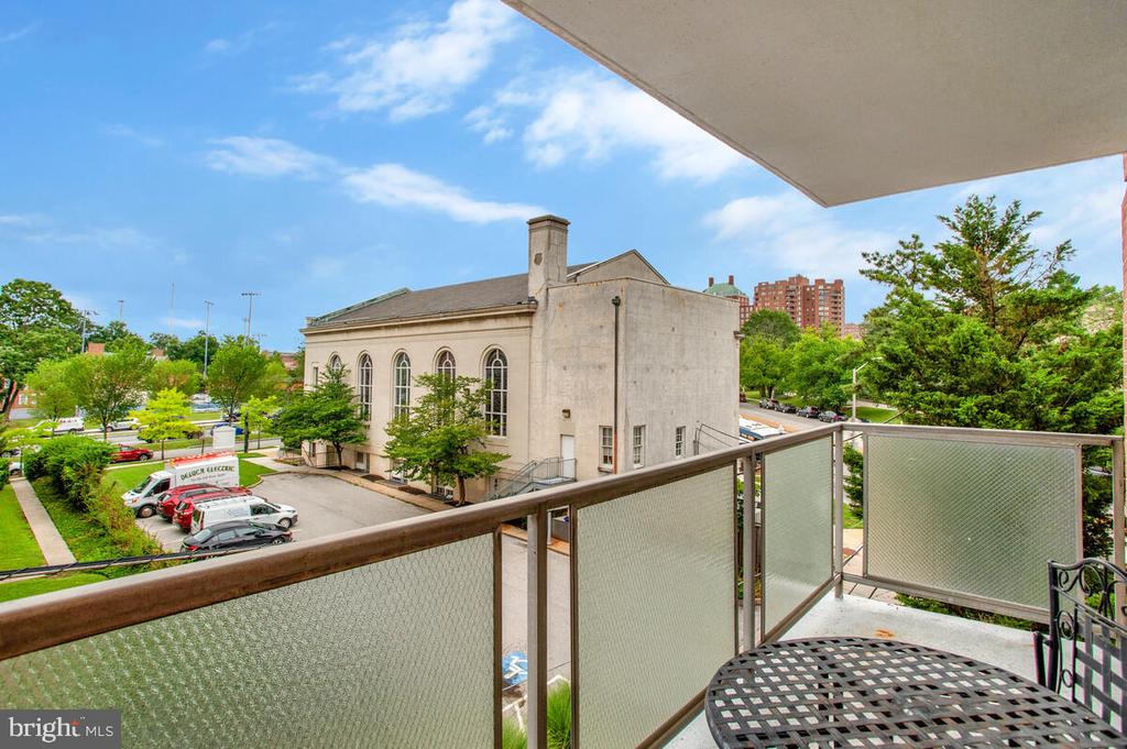 1 E University Pkwy #410
