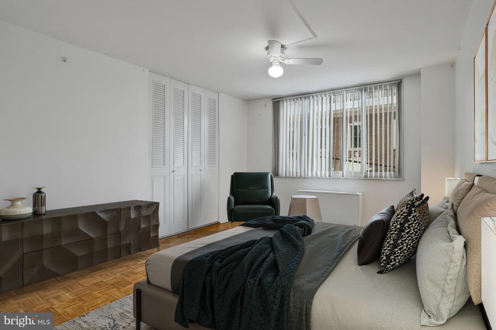 1 E University Pkwy #410