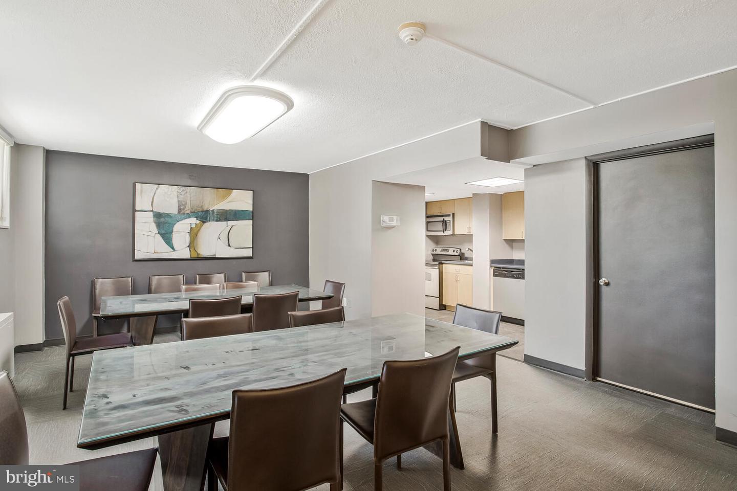 1 E University Pkwy #410
