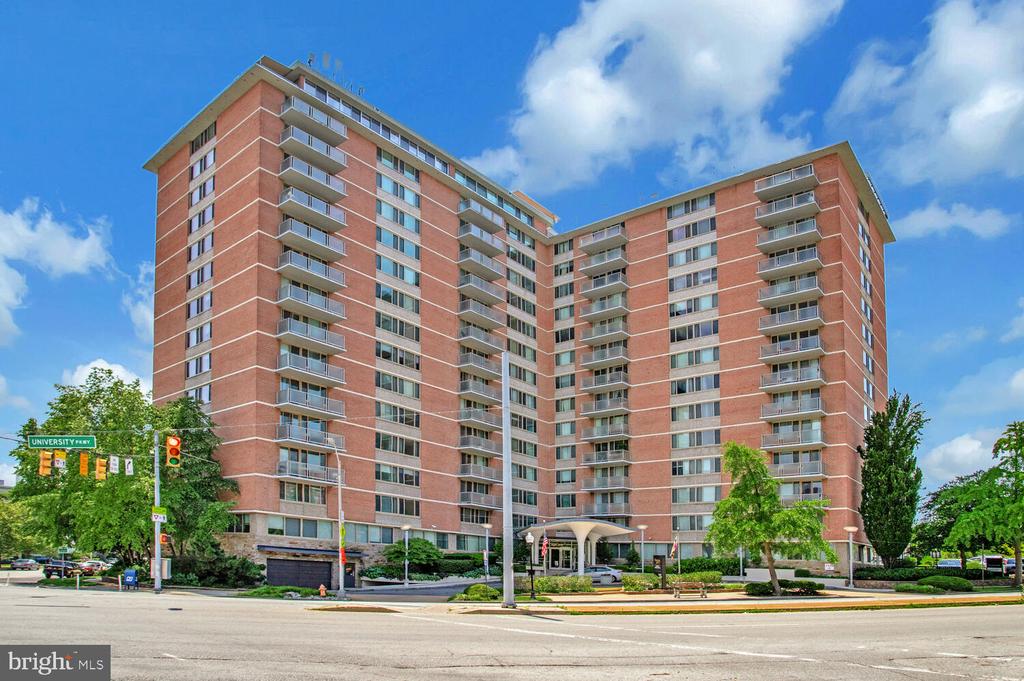 1 E University Pkwy #410