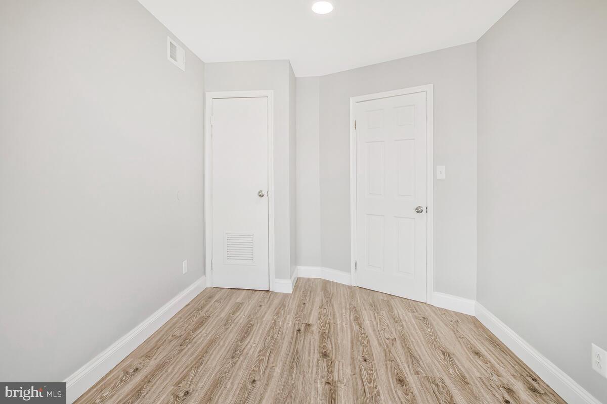 823 Newington Ave