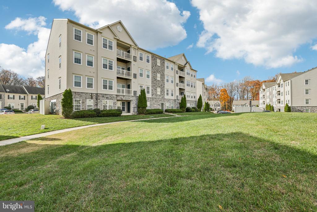 5303 WYNDHOLME CIRCLE 103