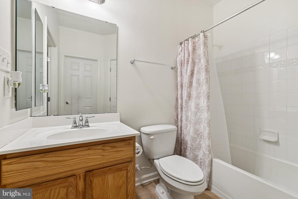 5303 WYNDHOLME CIRCLE 103