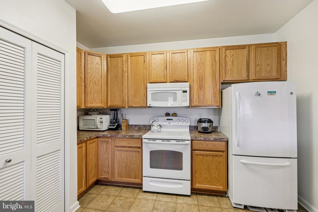 5303 WYNDHOLME CIRCLE 103