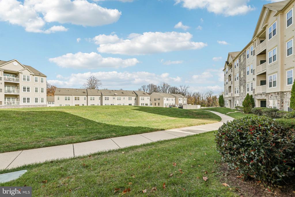 5303 WYNDHOLME CIRCLE 103