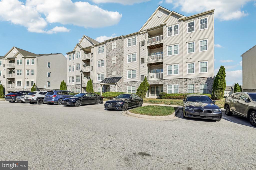 5303 WYNDHOLME CIRCLE 103
