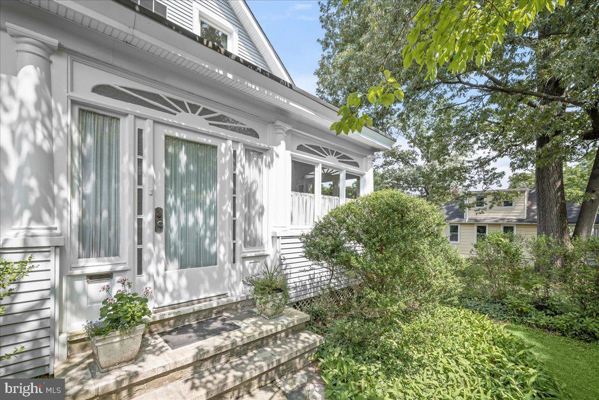 6508 Beverly Rd