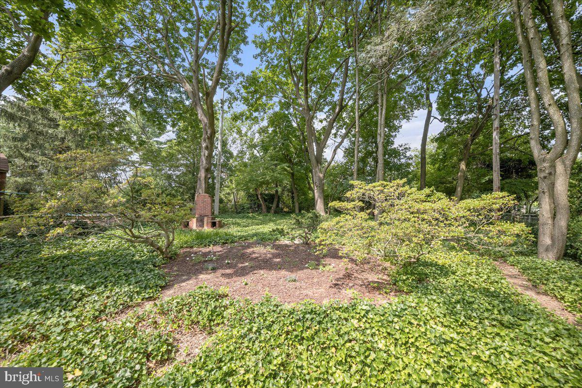 6508 Beverly Rd