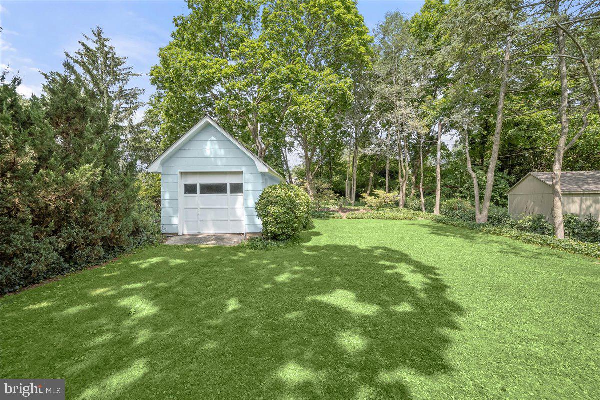 6508 Beverly Rd