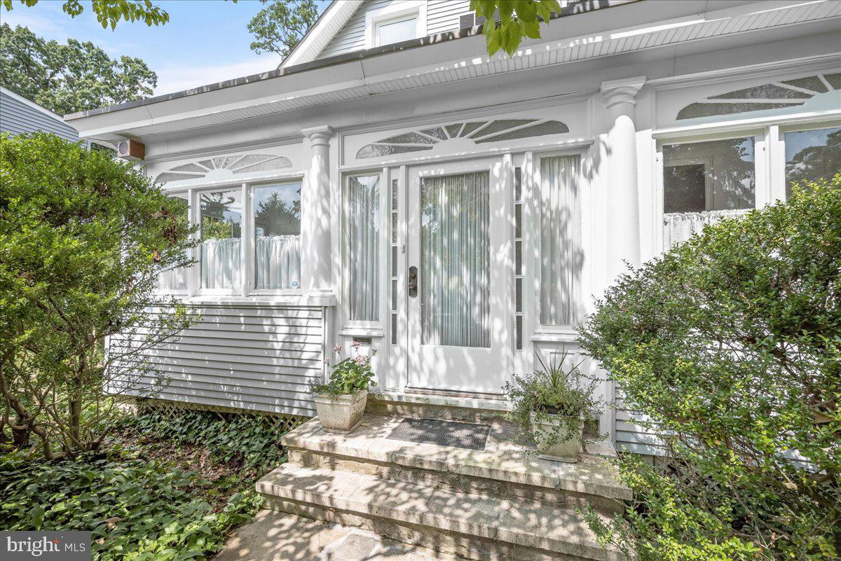 6508 Beverly Rd