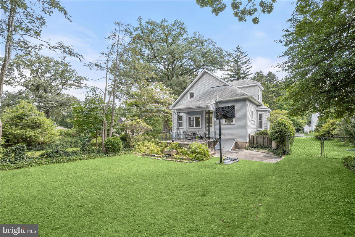 6508 Beverly Rd
