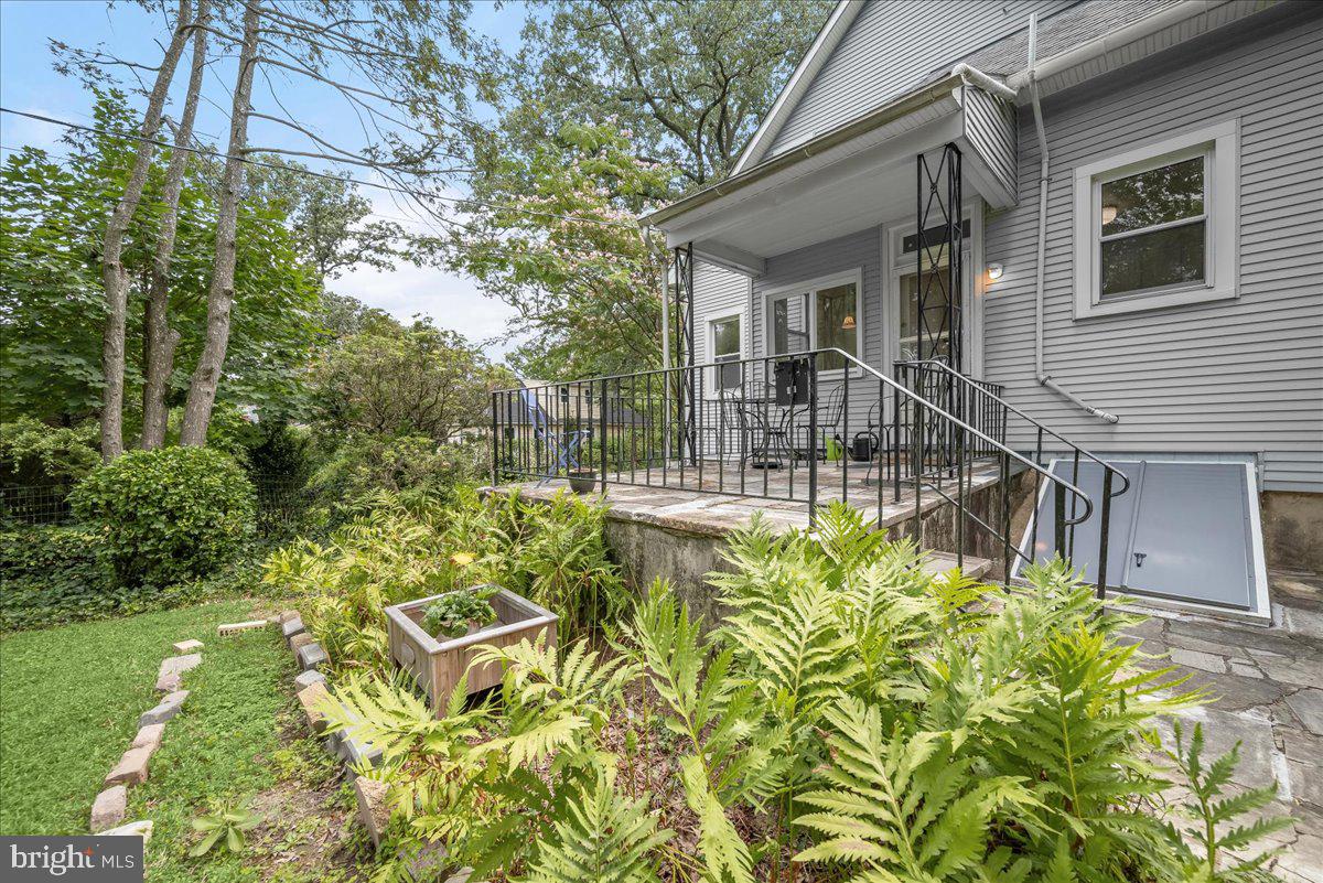 6508 Beverly Rd