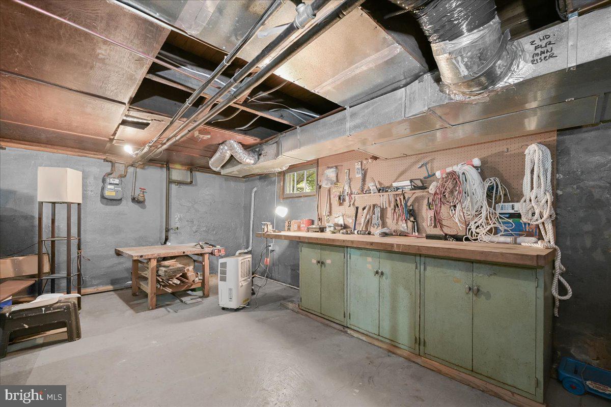 6508 Beverly Rd