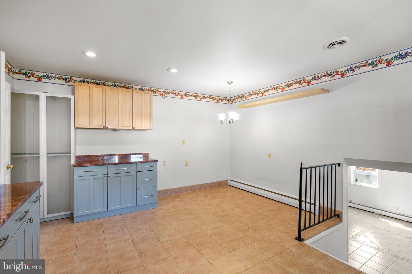 704 Shelley Rd
