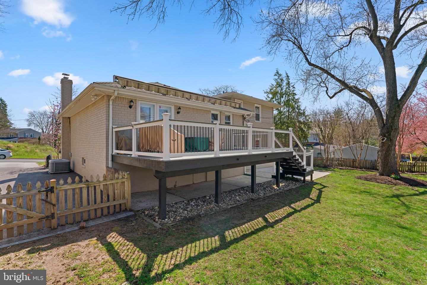 704 Shelley Rd