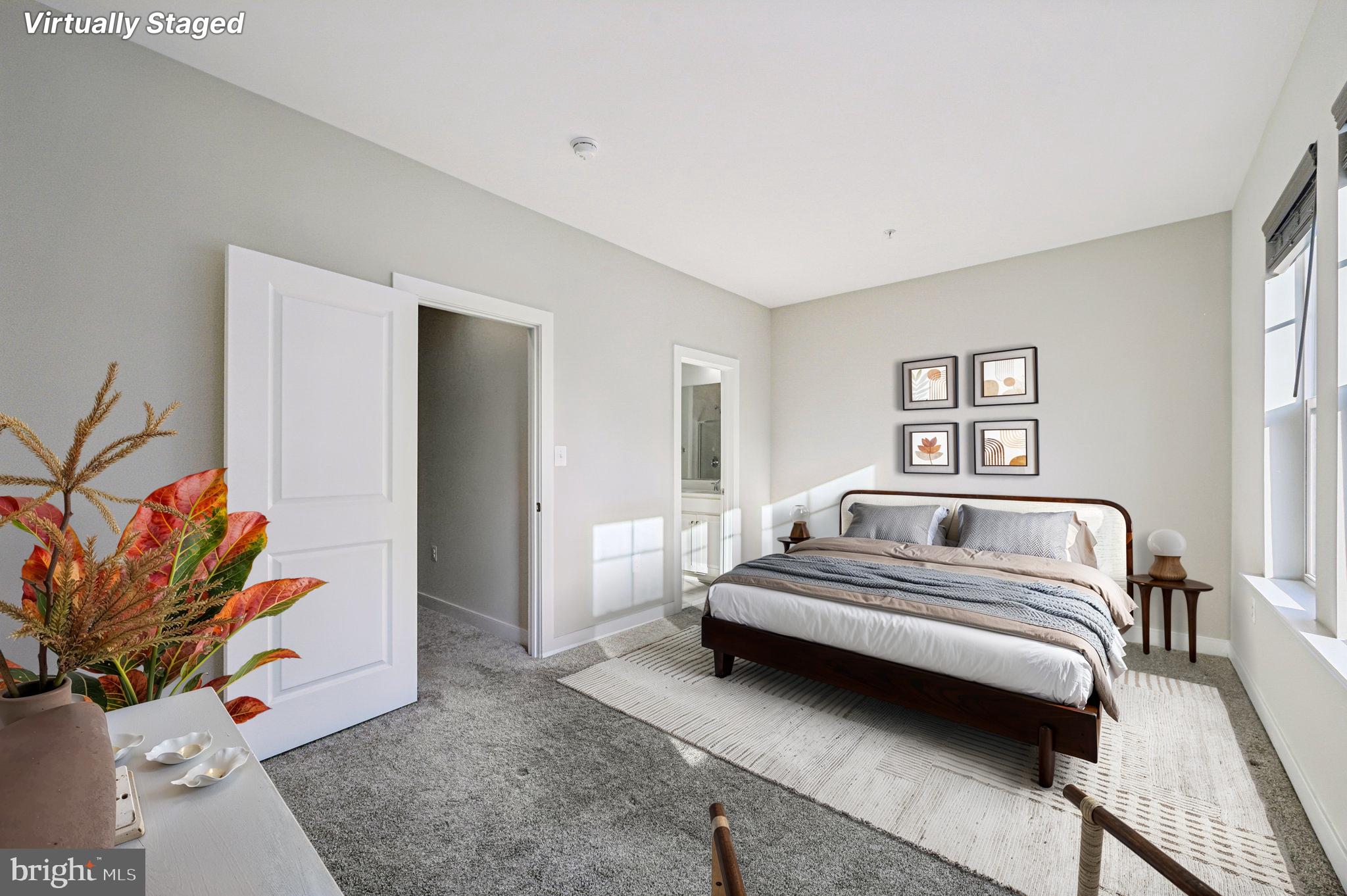 220 E PENNSYLVANIA AVENUE