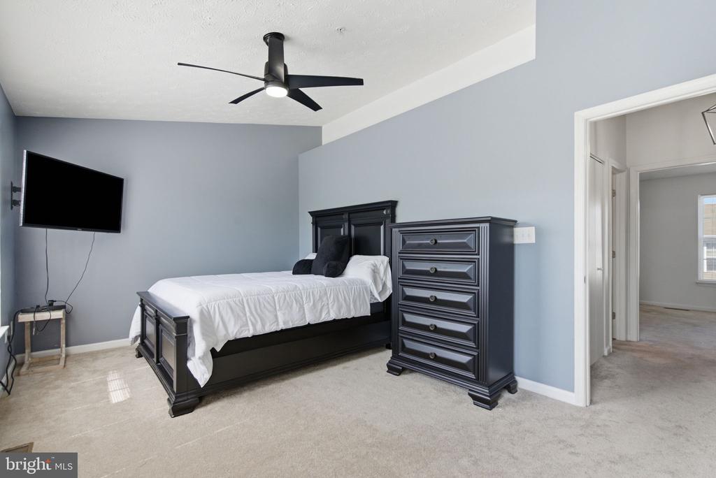 7518 STONES THROW COURT