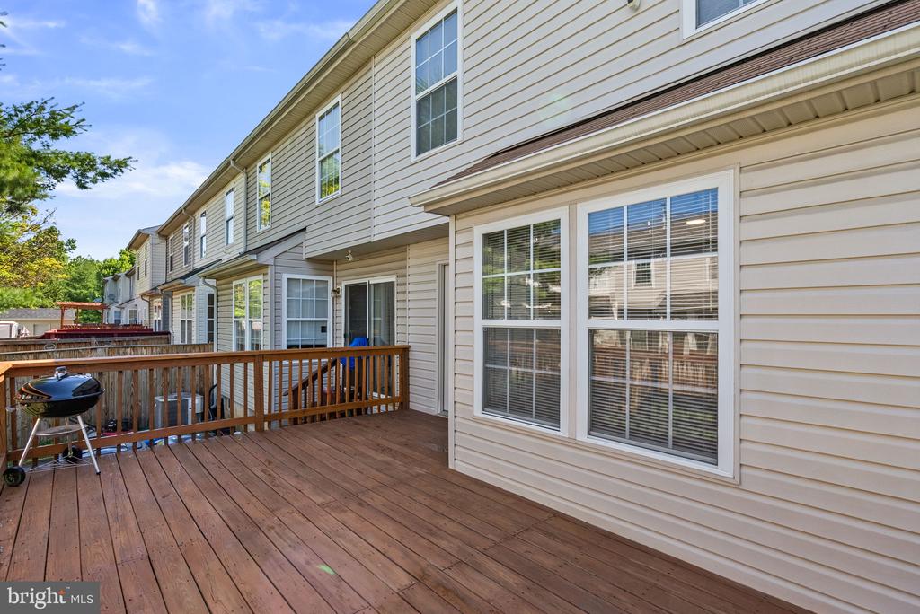 7518 STONES THROW COURT