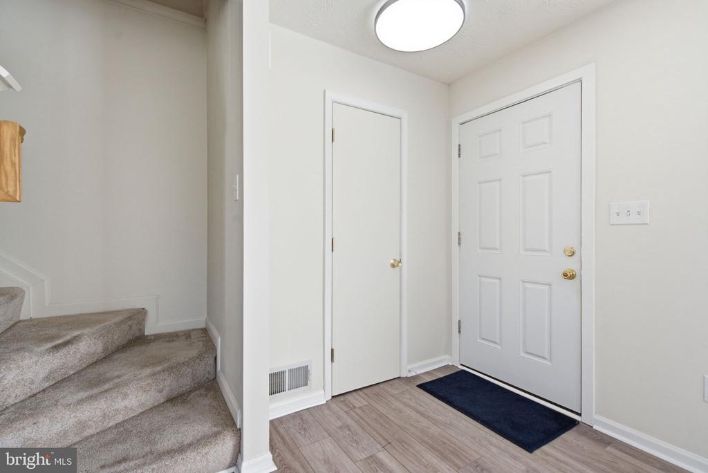 7518 STONES THROW COURT