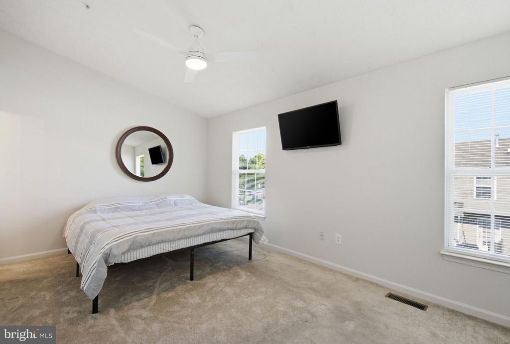 7518 STONES THROW COURT