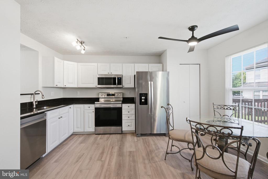 7518 STONES THROW COURT