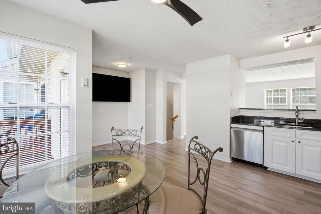 7518 STONES THROW COURT