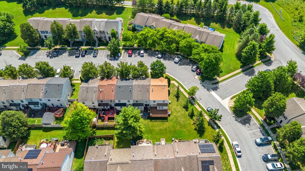 7518 STONES THROW COURT