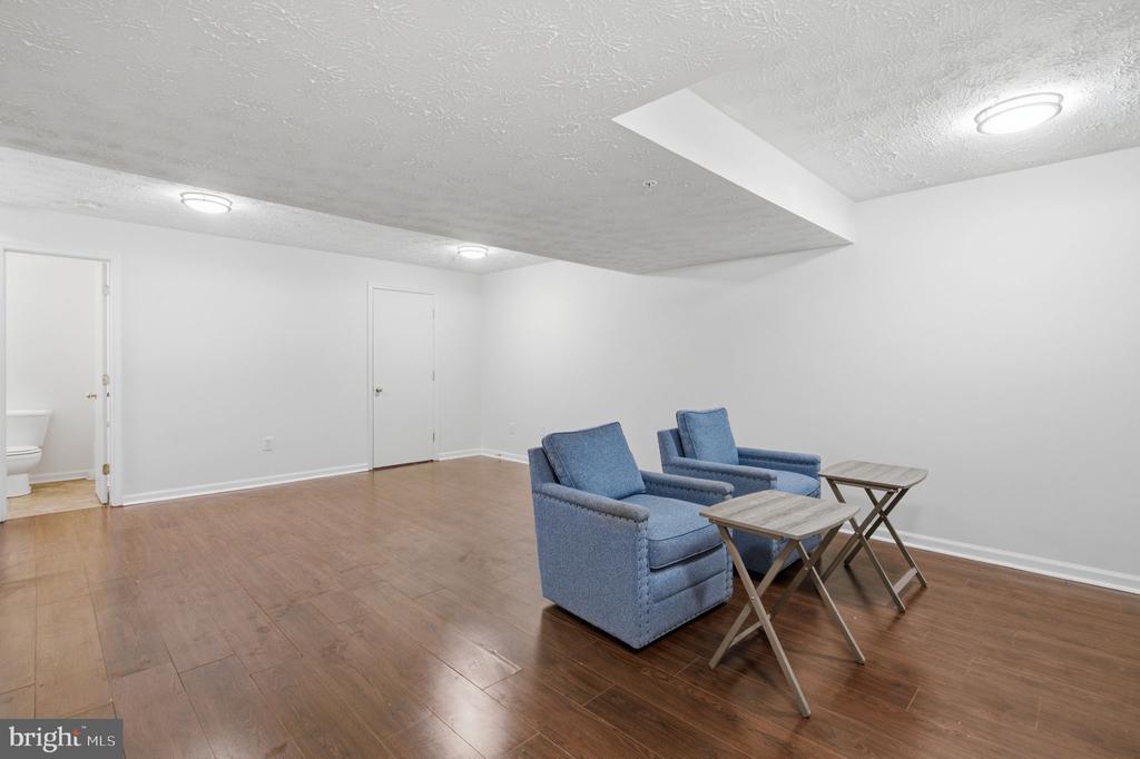 7518 STONES THROW COURT