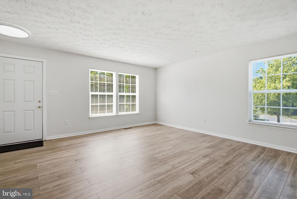 7518 STONES THROW COURT