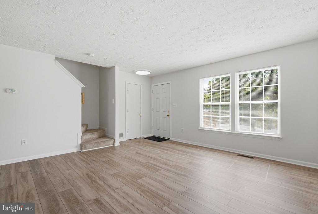 7518 STONES THROW COURT