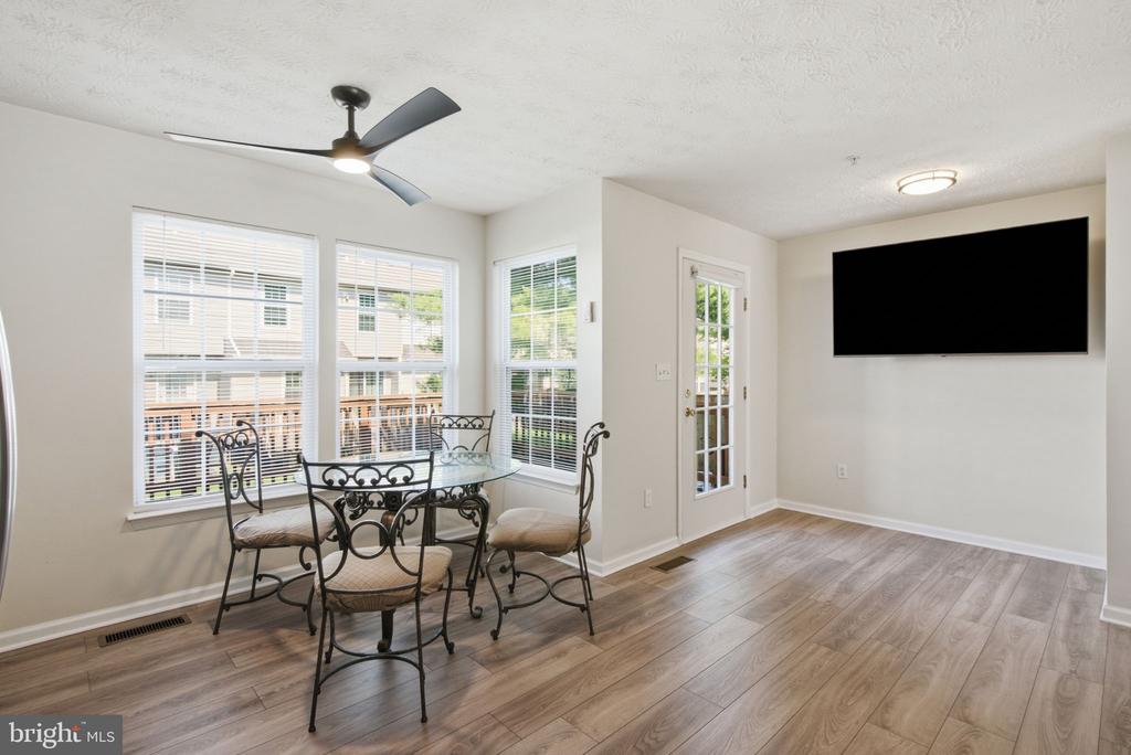 7518 STONES THROW COURT