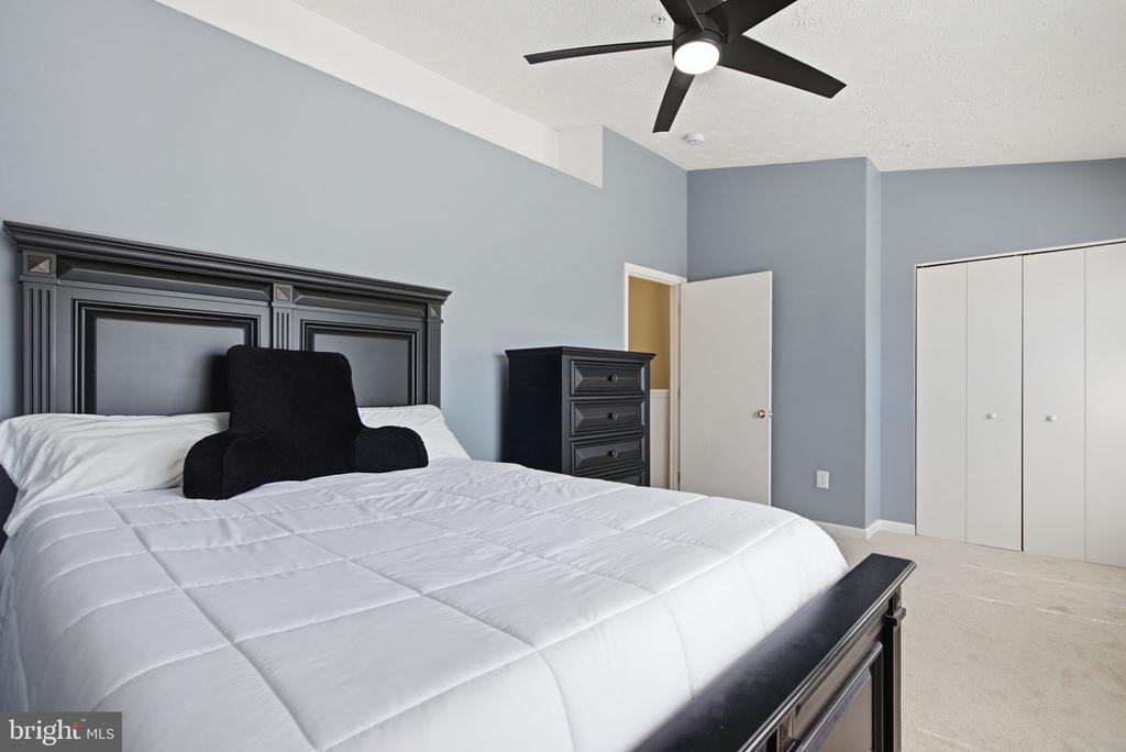 7518 STONES THROW COURT