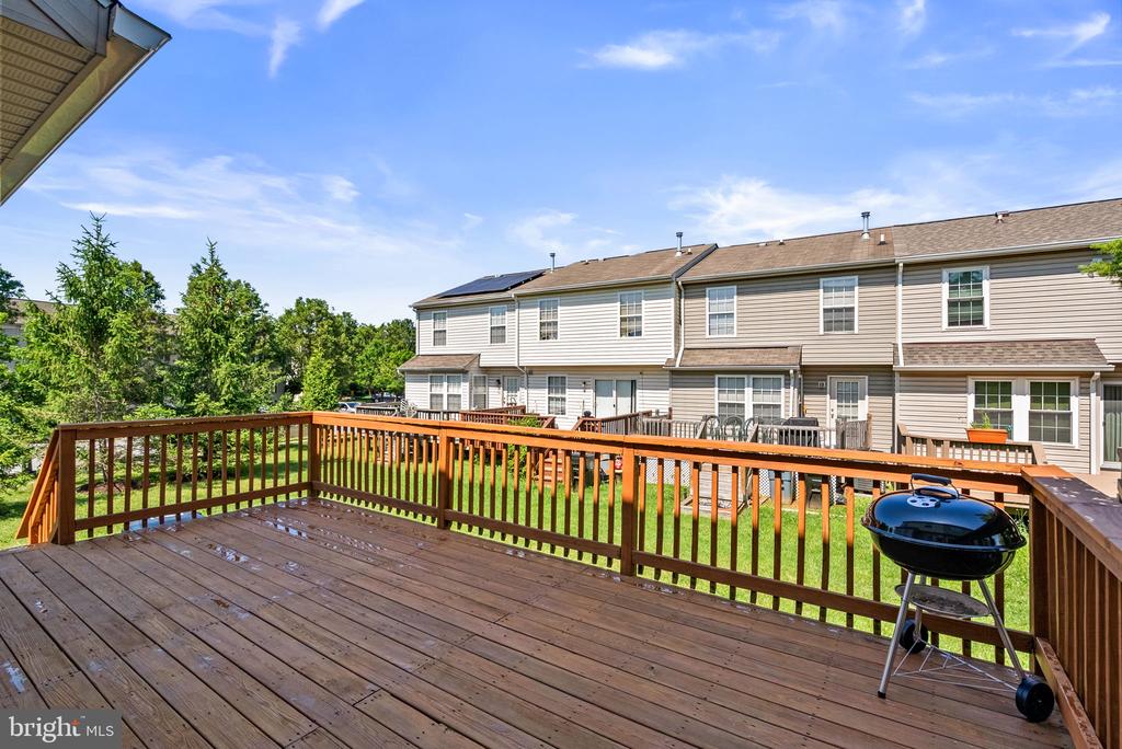 7518 STONES THROW COURT