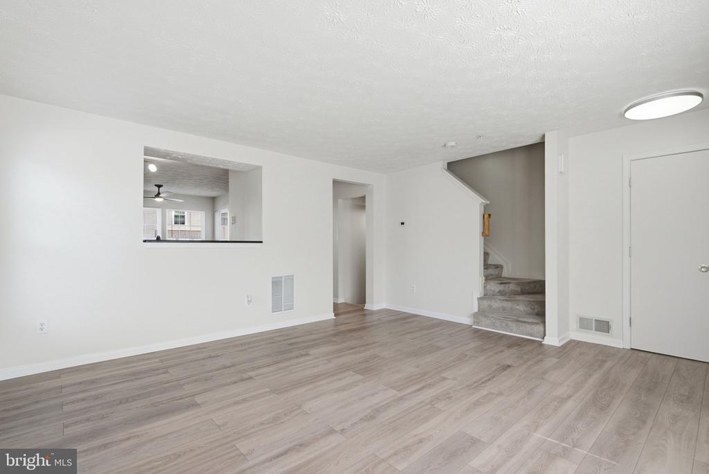 7518 STONES THROW COURT